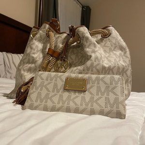 Michael Kors Signature Drawstring bag and Wallet